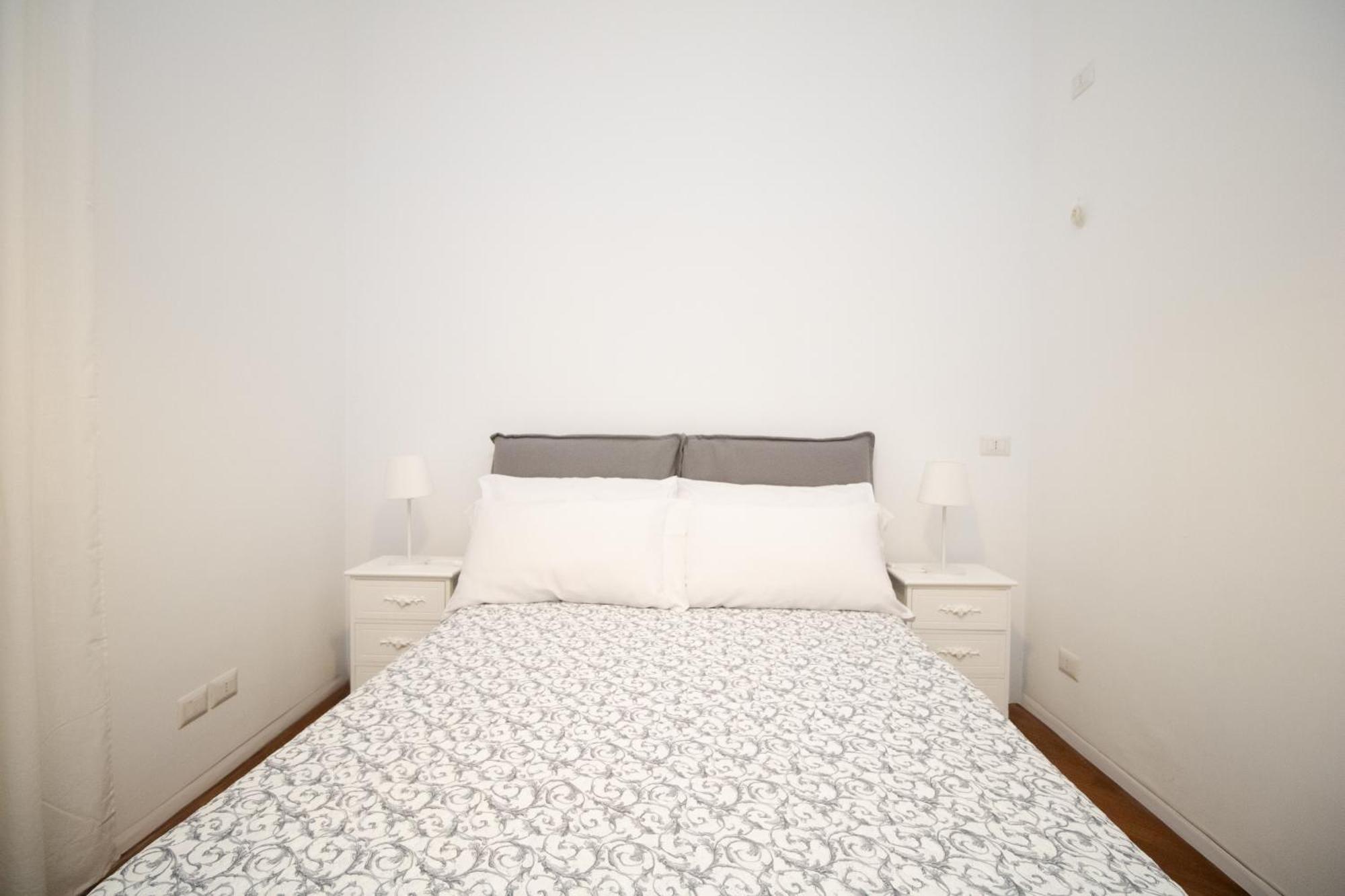 Palazzo Tancredi Apartment อังโกนา ภายนอก รูปภาพ