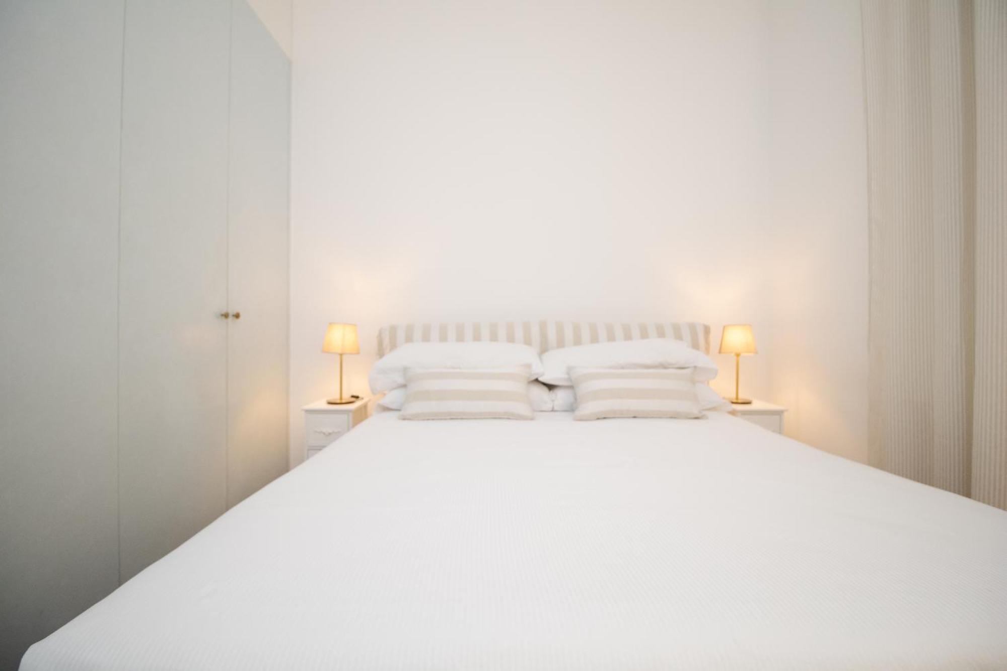 Palazzo Tancredi Apartment อังโกนา ภายนอก รูปภาพ