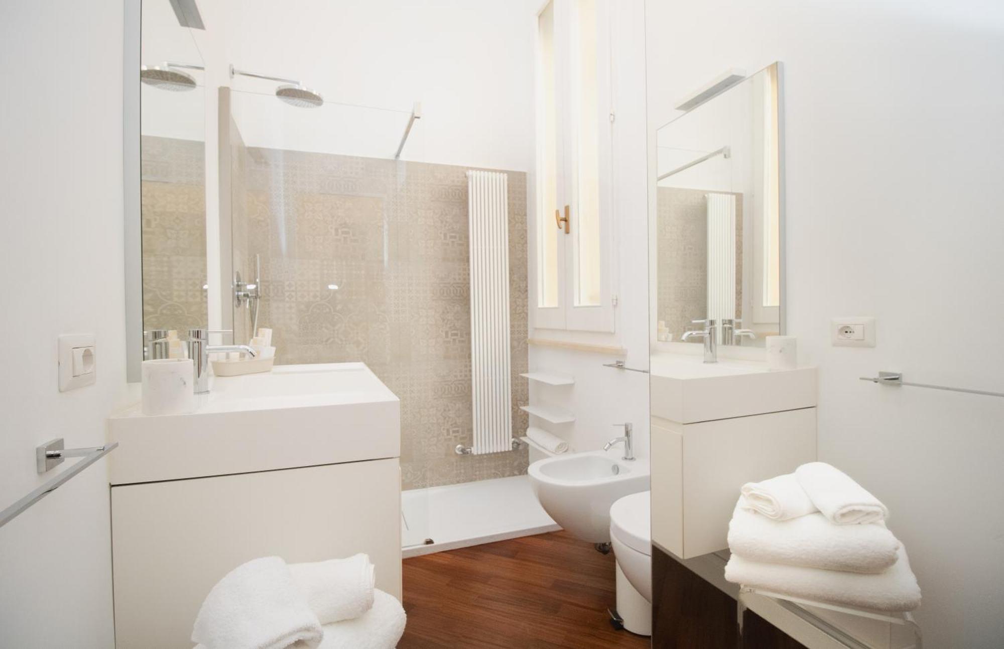 Palazzo Tancredi Apartment อังโกนา ภายนอก รูปภาพ